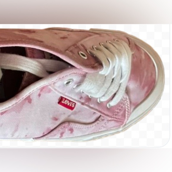 Levi's sneakers! Sz 7.5, pink tie dyed, skate shoe, old school! Runs big!​​ - Picture 3 of 12